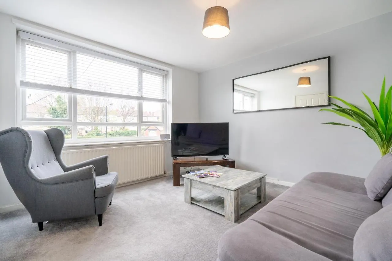 Stylish & Comfortable 3Br Spacious Home With Parking Sheffield